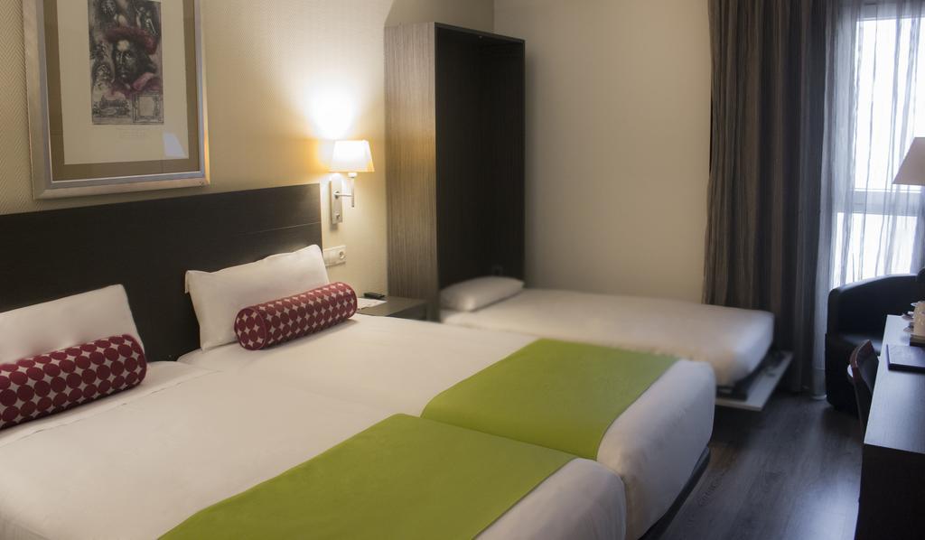 Mercure Madrid Centro Szoba fotó